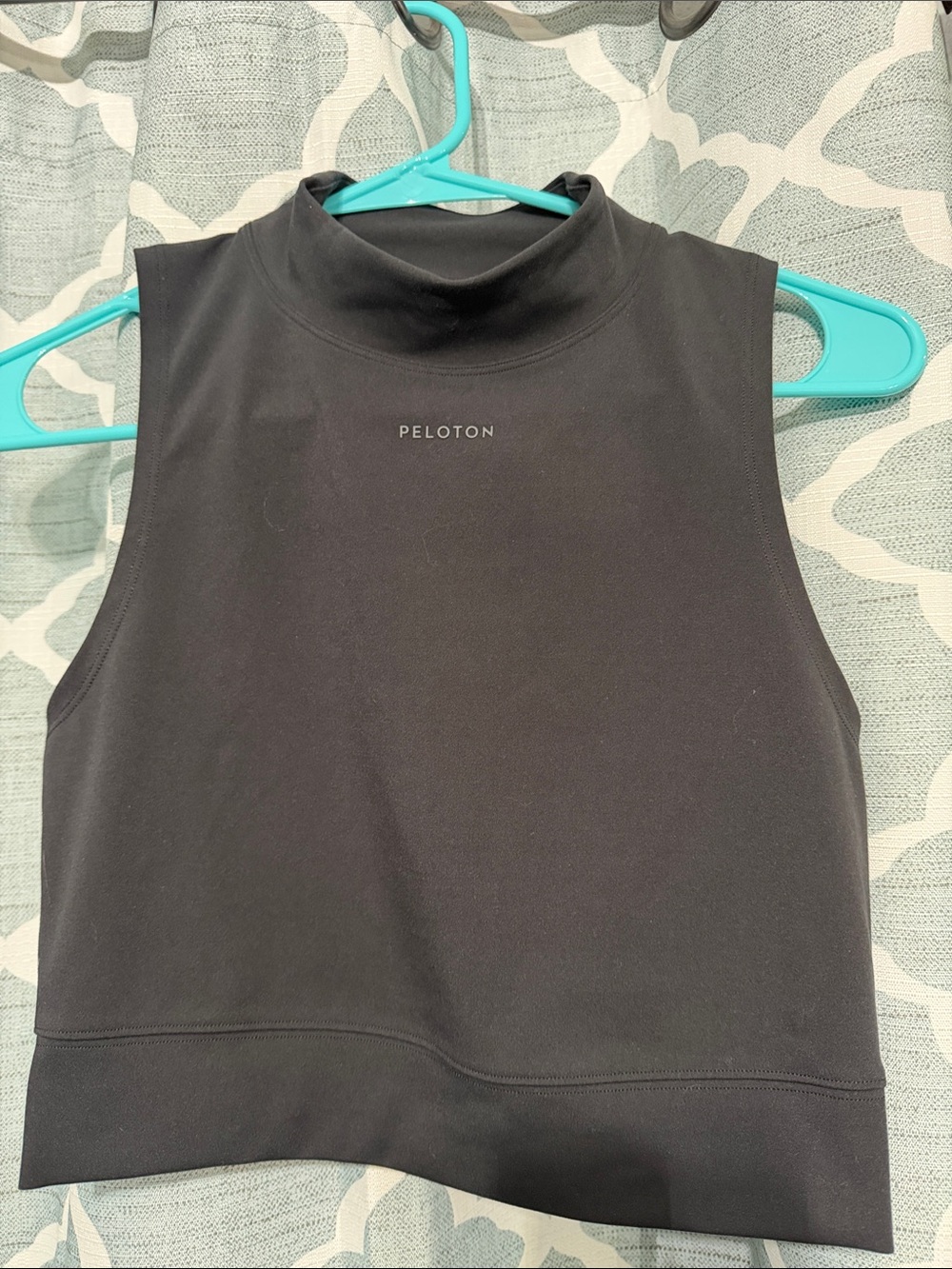 Peloton Black Sleeveless Mock Neck Crop Tank